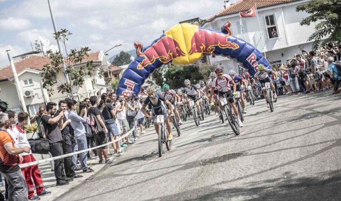 Bisiklet tutkunları 5 Ekim’de adalarda buluşacak. Büyükada, Burgazada ve Heybeliada