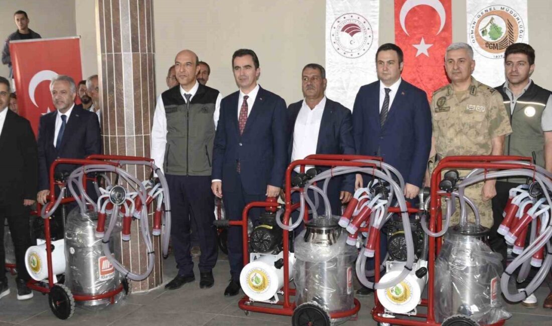 Bitlis’te, Orman Köylülerini Destekleme Projesi (ORKÖY) kapsamında 14 kadına süt