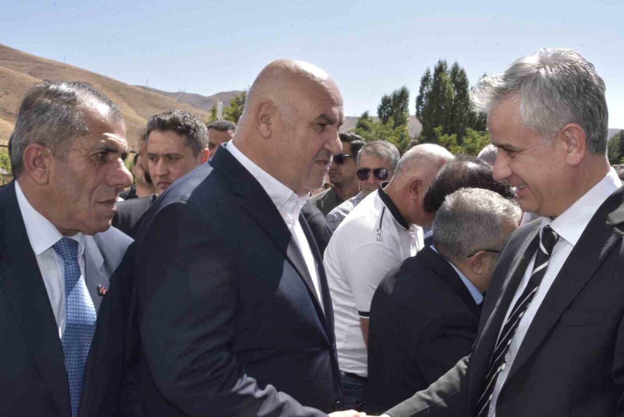 AK Parti Genel Başkan Yardımcısı ve İnsan Hakları Başkanı Hasan