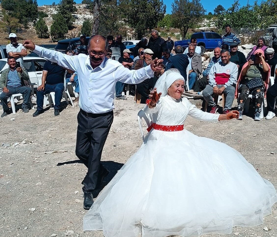 Mersin Bozyazı’da 40 yıl önce kaçarak evlenen 4 çocuklu, 9