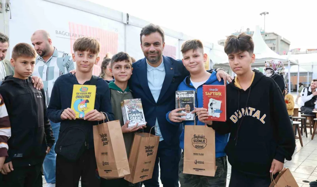 Bağcılar Belediyesi’nce düzenlenen 4. Bağcılar Kitap Fuarı, (BKF) kitap stantlarının