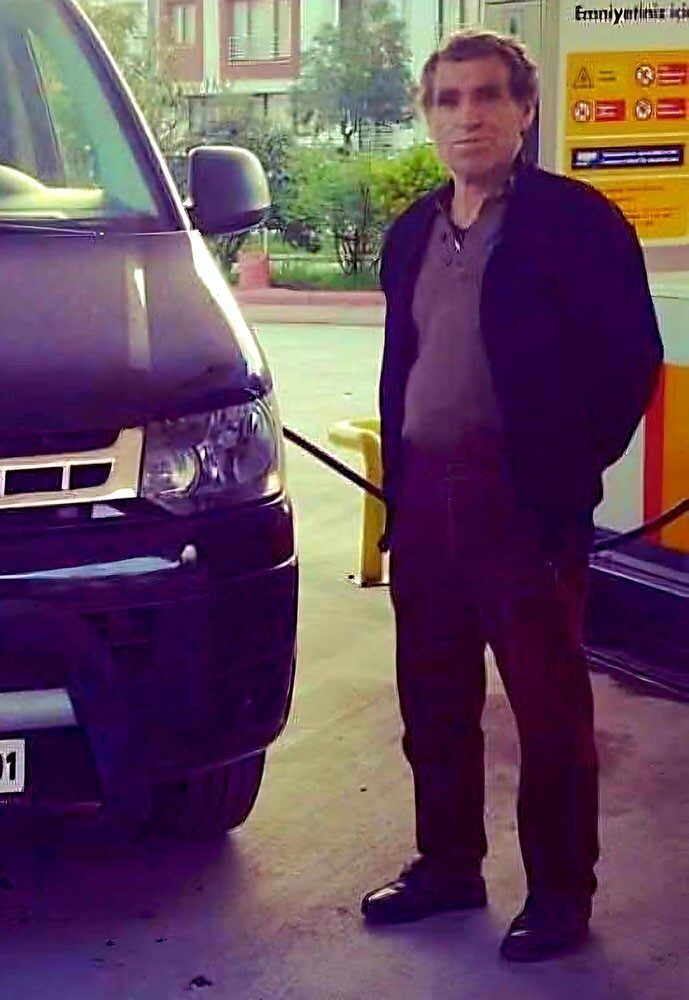 Bartın’da su tahliyesi yaptığı bir binanın bodrum katında baygın halde