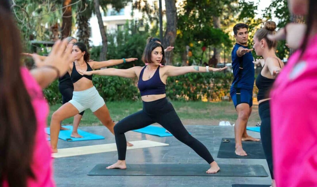 Bodrum Belediyesi tarafından düzenlenen Açık Hava Yoga Günlerinin üçüncüsü Mumcular