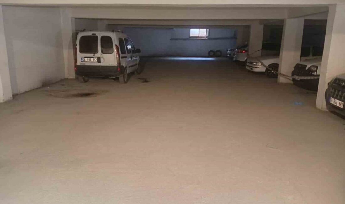 Ankara’da boşanma aşamasında olduğu eşinin sevgilisini bıçaklayarak öldüren zanlı gözaltına