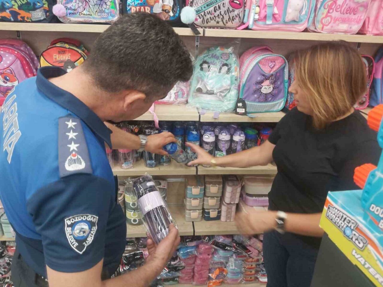 Bozdoğan Belediyesi Zabıta Müdürlüğü ekipleri, ilçede faaliyet gösteren süpermarket ve