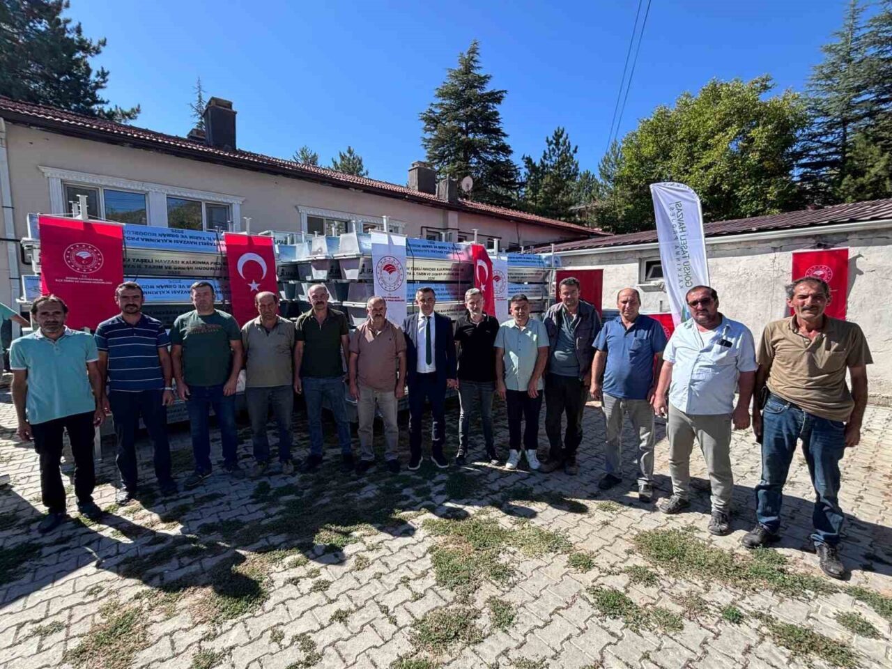 Konya’nın Bozkır ilçesinde iklim değişikliğinin olumsuz etkilerini azaltmak ve hayvanların