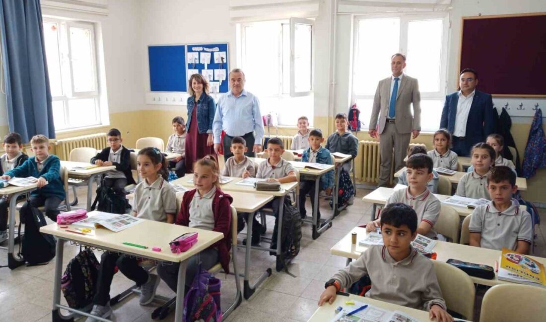 Bozüyük Kaymakamı Adem Öztürk, İlçe Milli Eğitim Müdürü Servet Çetinkaya