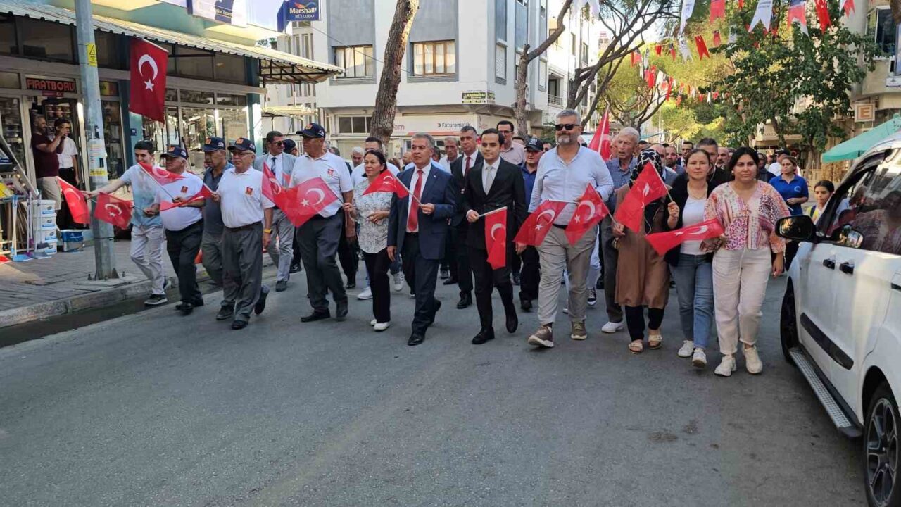 Aydın’ın Buharkent ilçesinde, düşman işgalinden kurtuluşun 103. yıldönümü dolayısıyla kutlama