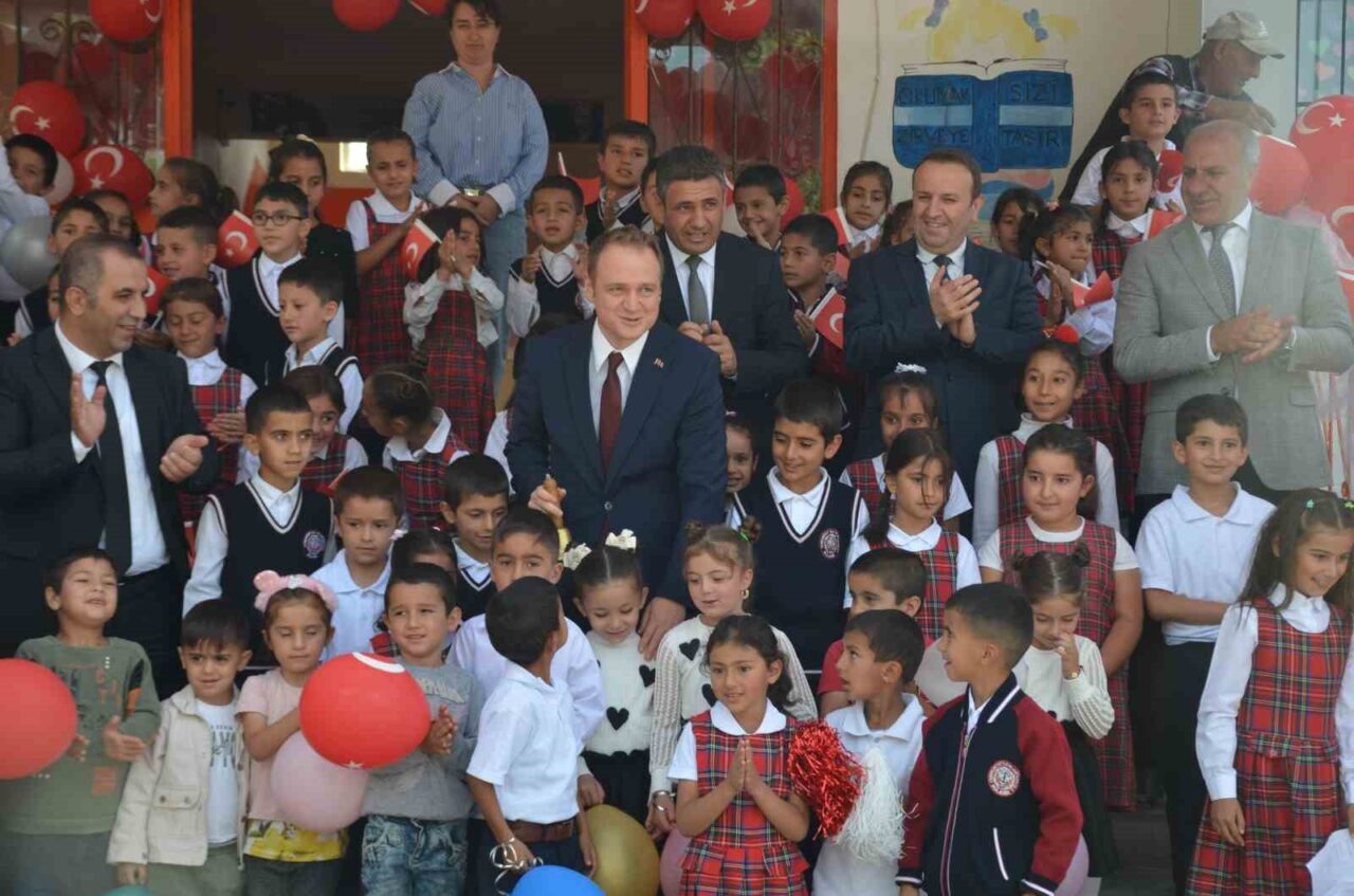 Muş’un Bulanık ilçesinde 2025-2026 eğitim-öğretim yılı, İlköğretim Haftası kapsamında düzenlenen