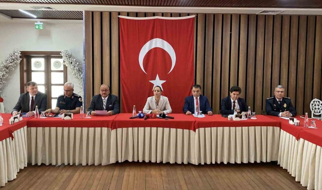 Burdur’da 2025-2026 Eğitim Öğretim yılı öncesi toplantı düzenlendi. İl genelinde