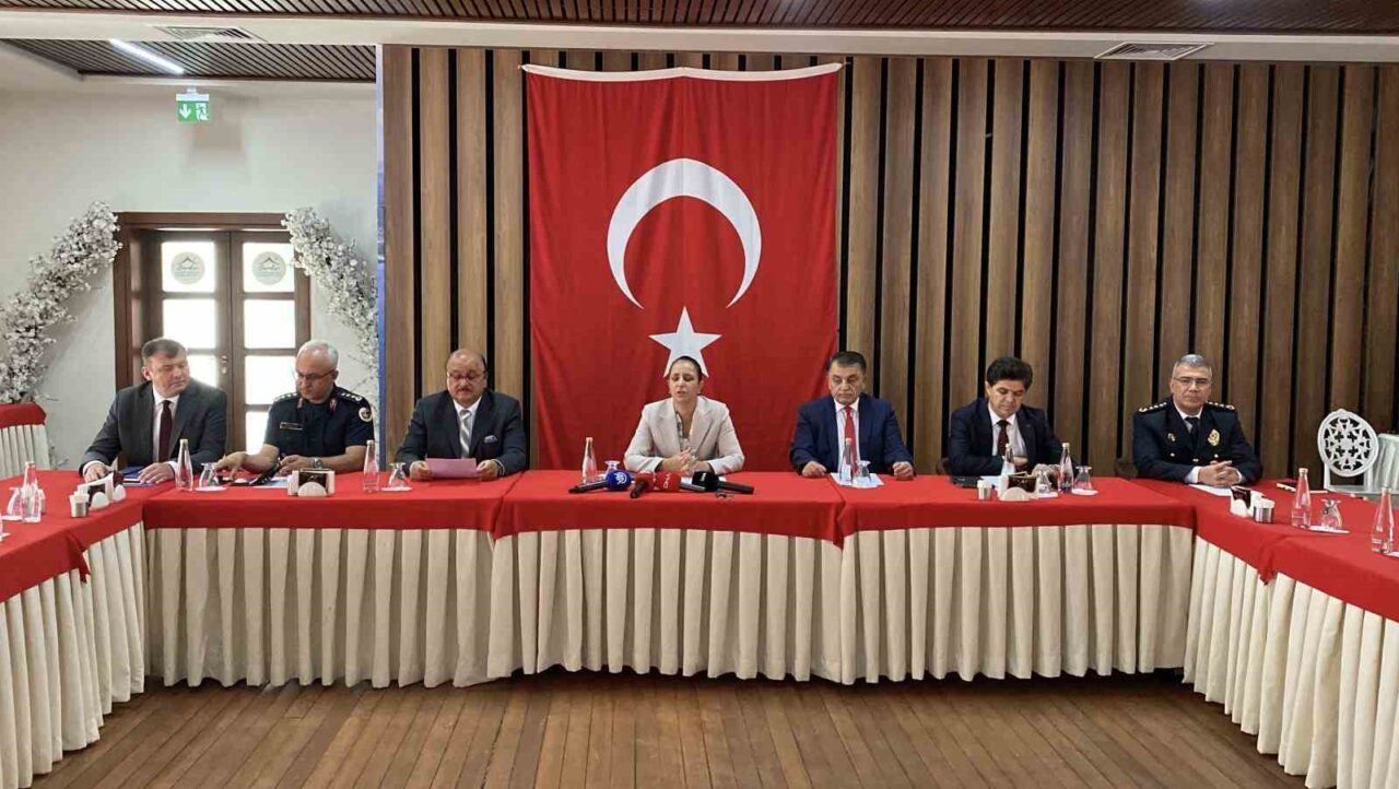 Burdur’da 2025-2026 Eğitim Öğretim yılı öncesi toplantı düzenlendi. İl genelinde