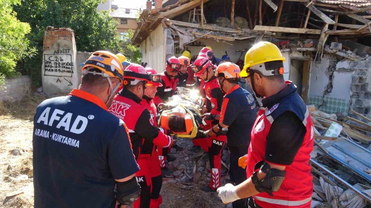 Burdur’da 23 afet çalışma grubundan 240’i aşkın personelin katılımı ile