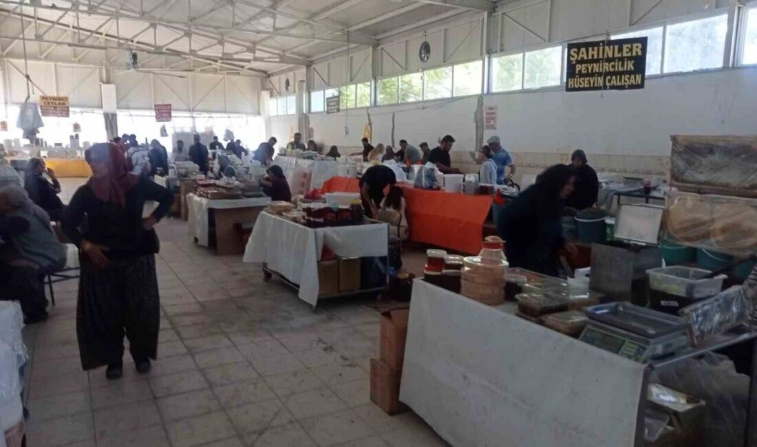 Burdur’da pazarcıların arasında müşteri mevzusundan çıkan kavgada 2 kişi yaralandı.