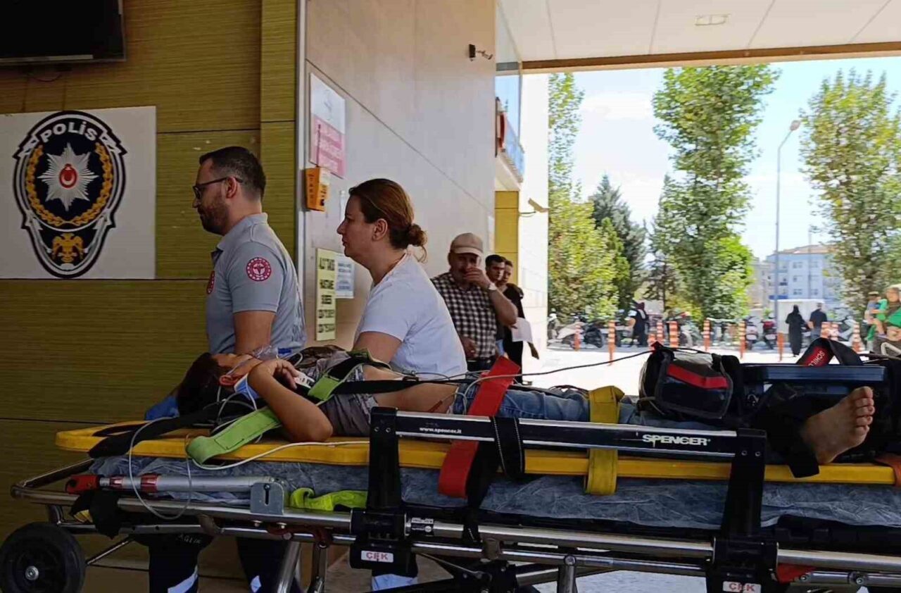 Bursa’nın İnegöl ilçesinde 2. katın balkonundan düşen 9 yaşındaki çocuk