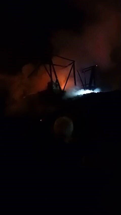 Bursa’nın İnegöl ilçesinde çıkan yangında samanlık kullanılamaz hale geldi. Yangın,