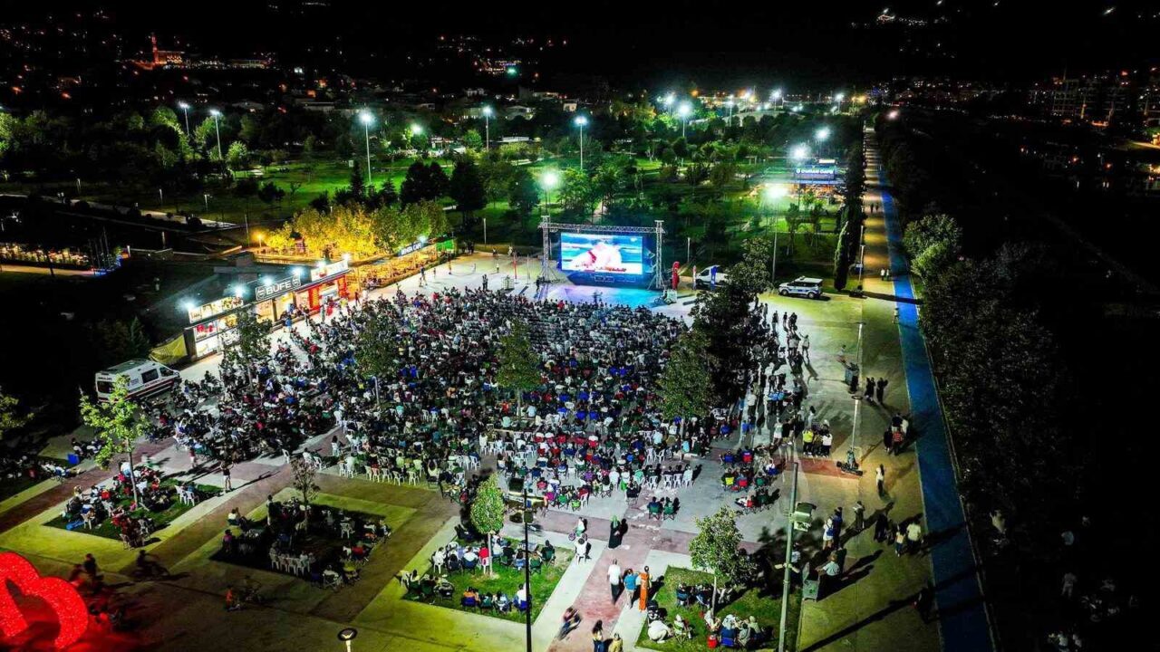 Avrupa Basketbol Şampiyonası (EuroBasket 2025) yarı finalinde Yunanistan’ı 94-68 skorla