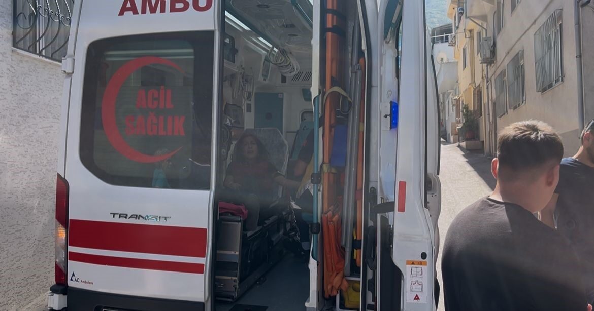 Bursa’da motosiklet ile bisikletin çarpışması sonucu 3 çocuk yaralandı. Olay,