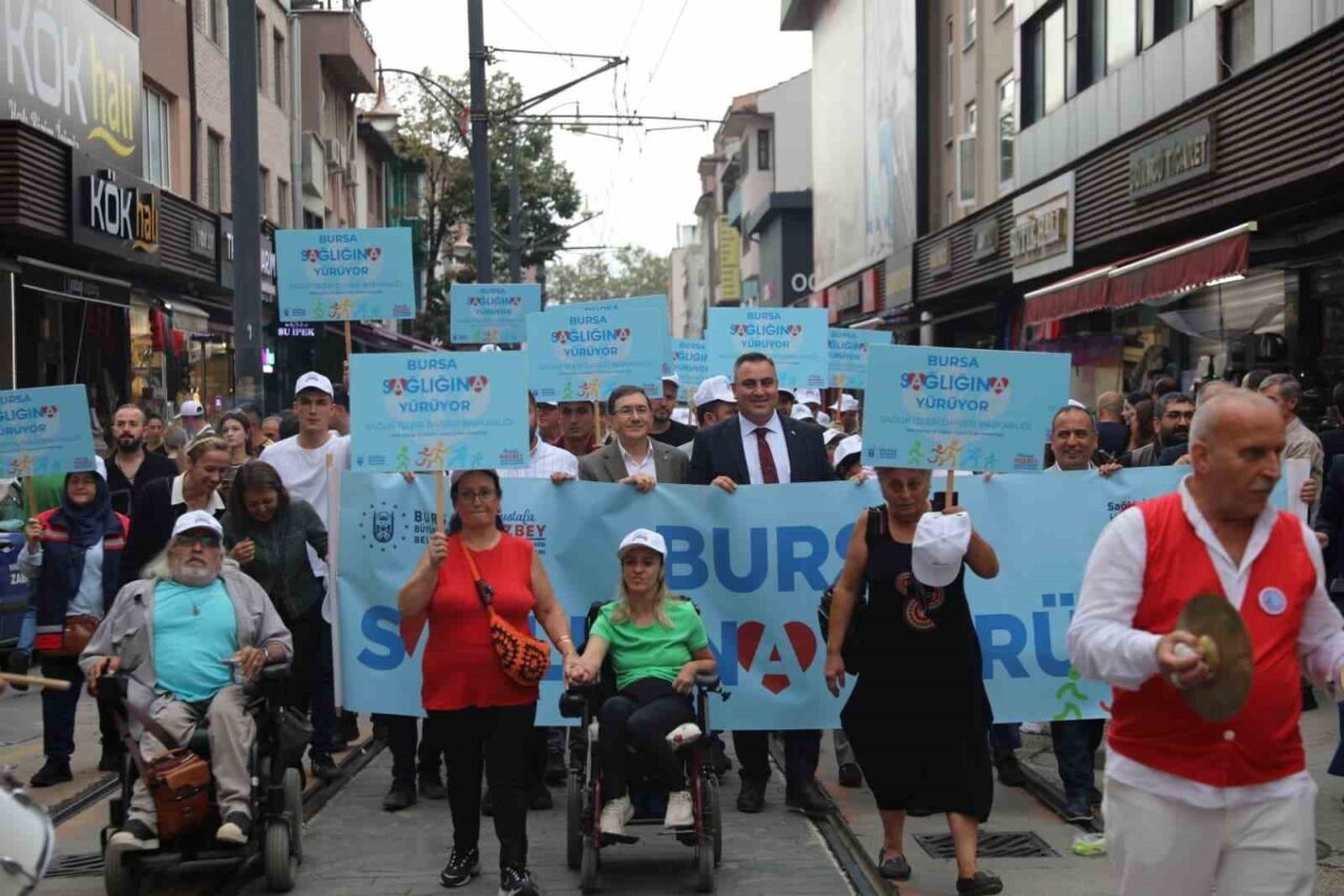 Bursa Büyükşehir Belediyesi, ‘Halk Sağlığı Haftası’ çerçevesinde düzenlediği “Bursa Sağlığına