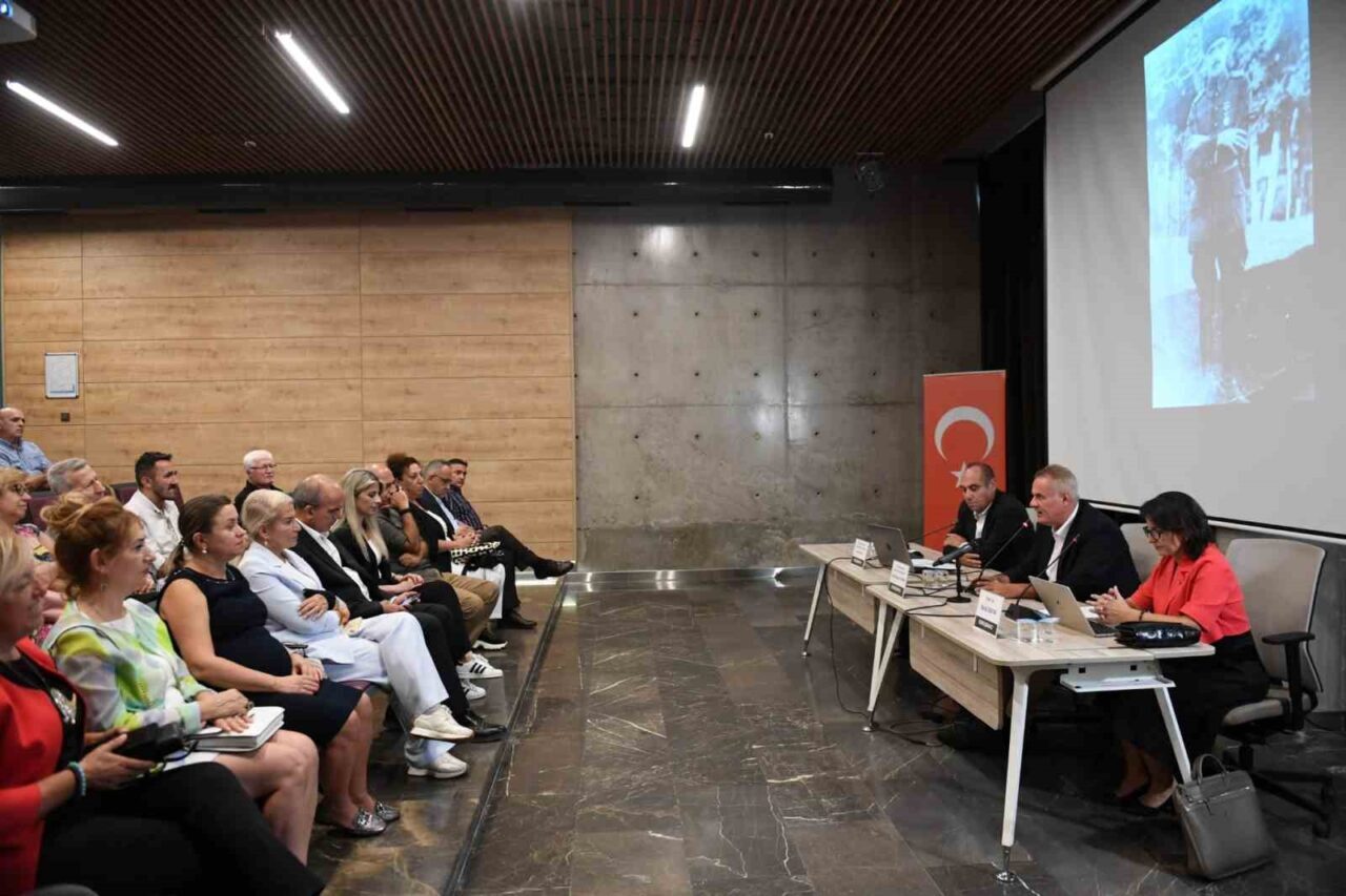 Bursa’nın düşman işgalinden kurtuluşunun 103’üncü yılı, Osmangazi Belediyesi’nin düzenlediği panelle