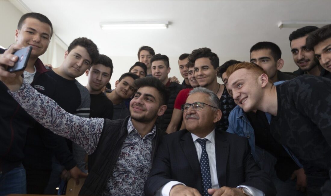 Kayseri Büyükşehir Belediyesi, 2025-2026 eğitim öğretim yılı öncesinde öğrencilere yönelik