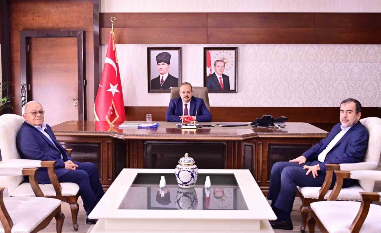 Aydın Valisi Yakup Canbolat, AK Parti Aydın İl Başkanı Mehmet