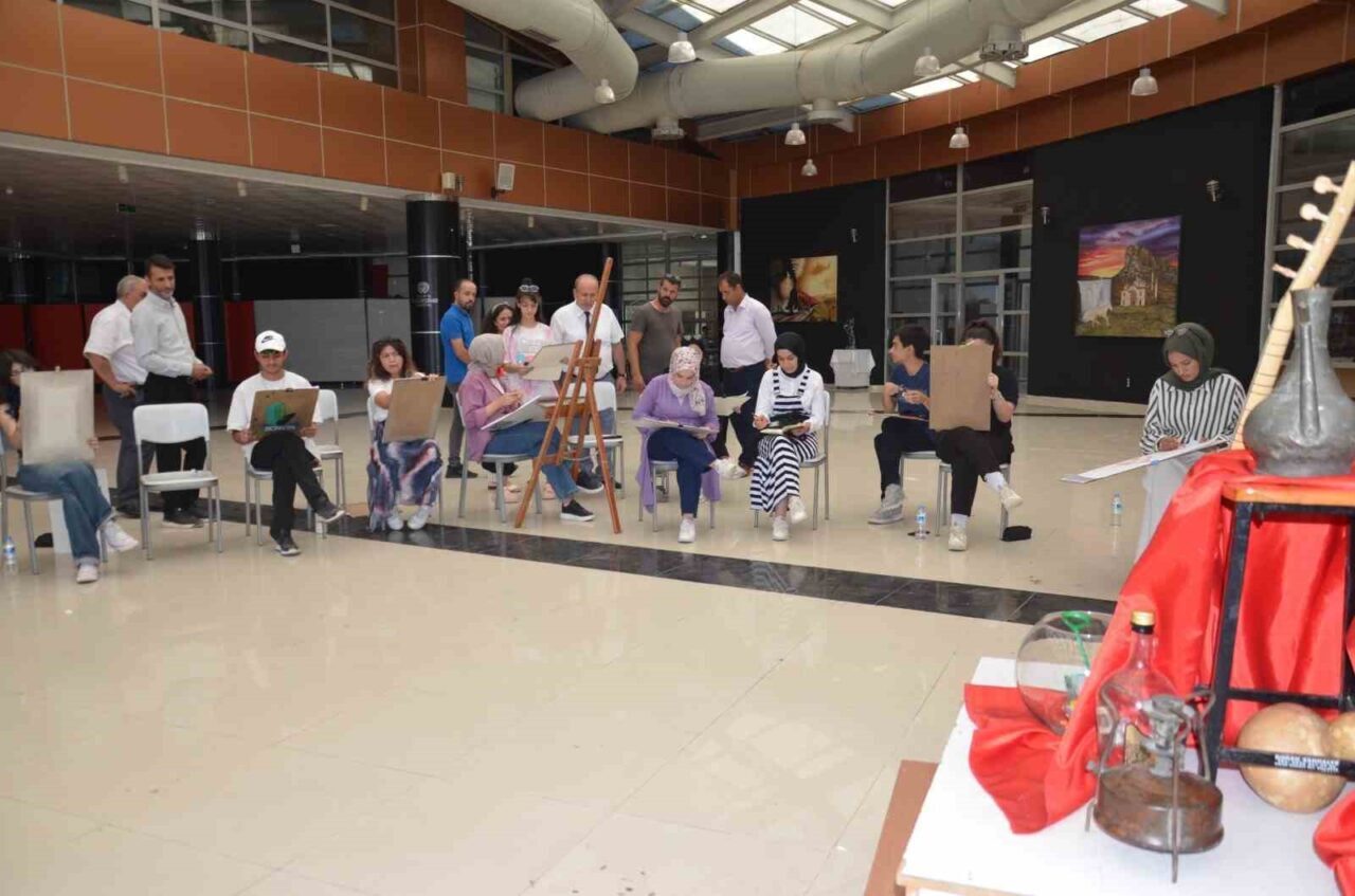 Malatya Büyükşehir Belediyesi Sanat ve Eğitim Merkezi’nde (MABESEM) eğitim gören