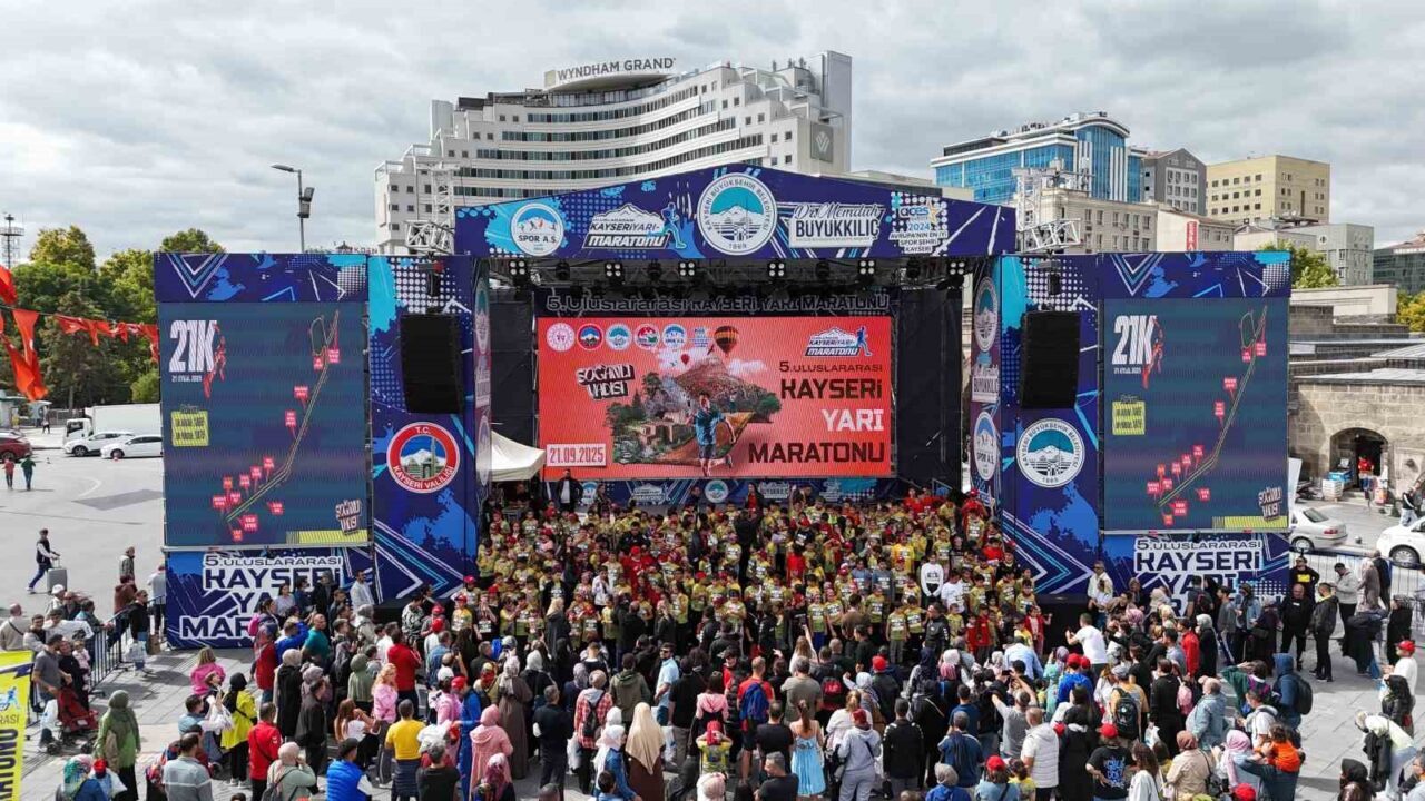 Kayseri Büyükşehir Belediyesi’nin vizyoner spor yatırımları şehri yine sporun merkezi