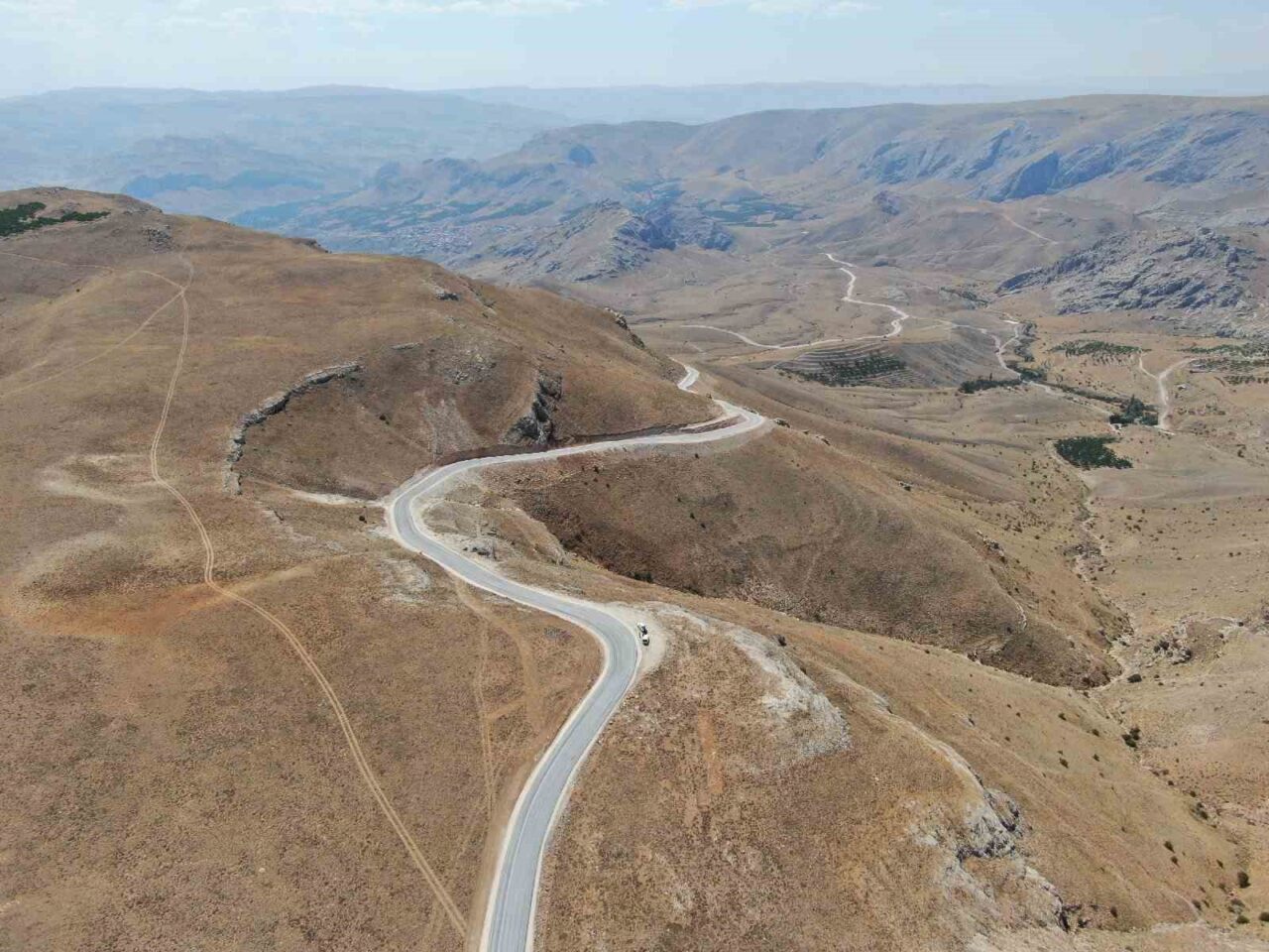 Malatya Büyükşehir Belediyesi, Darende ilçesine bağlı Uzunhasan Mahallesi’nde 7 kilometre