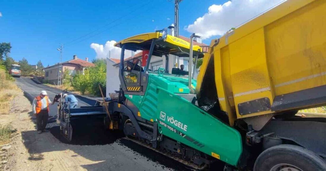 Kayseri Büyükşehir Belediyesi, kırsal ilçelerde başlattığı ulaşım yatırım atağı kapsamında