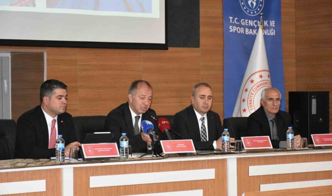 Gençlik ve Spor İl Müdürü Levent Çakmur, Erzurum’da planlanan yeni