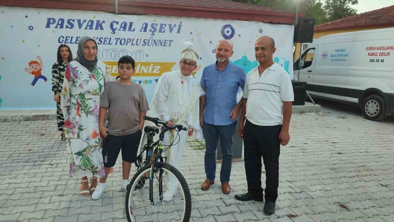 Denizli’nin Çal ilçesinde düzenlenen toplu sünnet etkinliğinde, 11 çocuk erkekliğe
