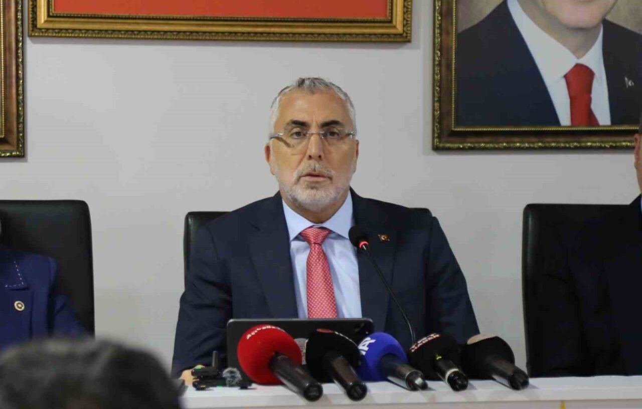 Kastamonu’da konuşan Çalışma ve Sosyal Güvenlik Bakanı Prof. Dr. Vedat