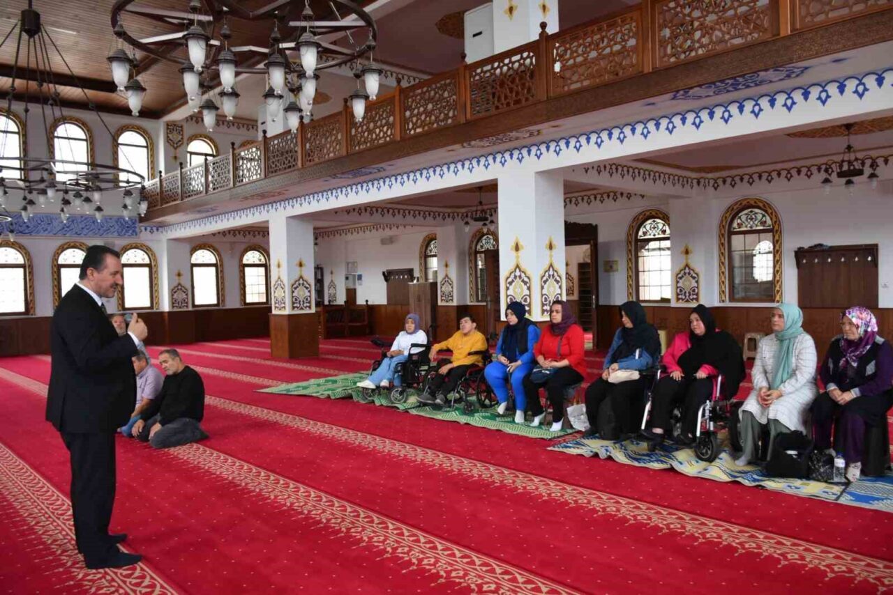 Bilecik İl Müftülüğü Engelli Koordinatörlüğü tarafından “Cami-engelli buluşması” programı düzenlendi.
