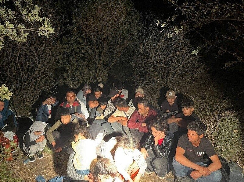 Çanakkale’nin Ayvacık ilçesinde Sahil Güvenlik ekipleri tarafından gerçekleştirilen operasyonla 34