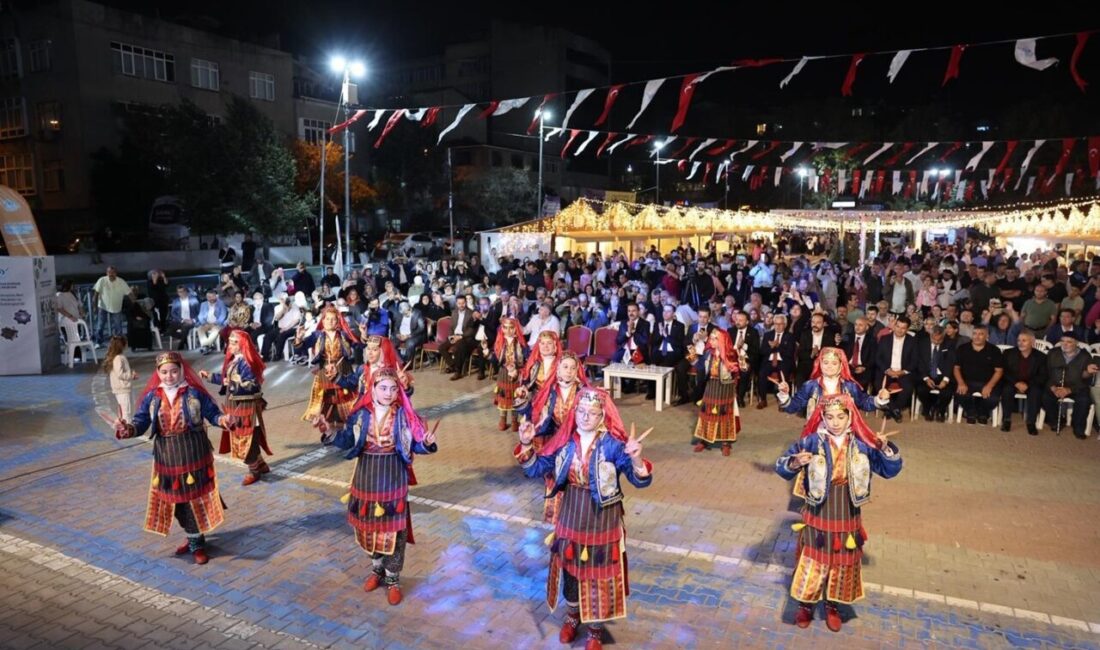 Sultangazi Belediyesi’nin düzenlediği Anadolu Kültür Festivali kapsamında, konserlerden halk oyunlarına,