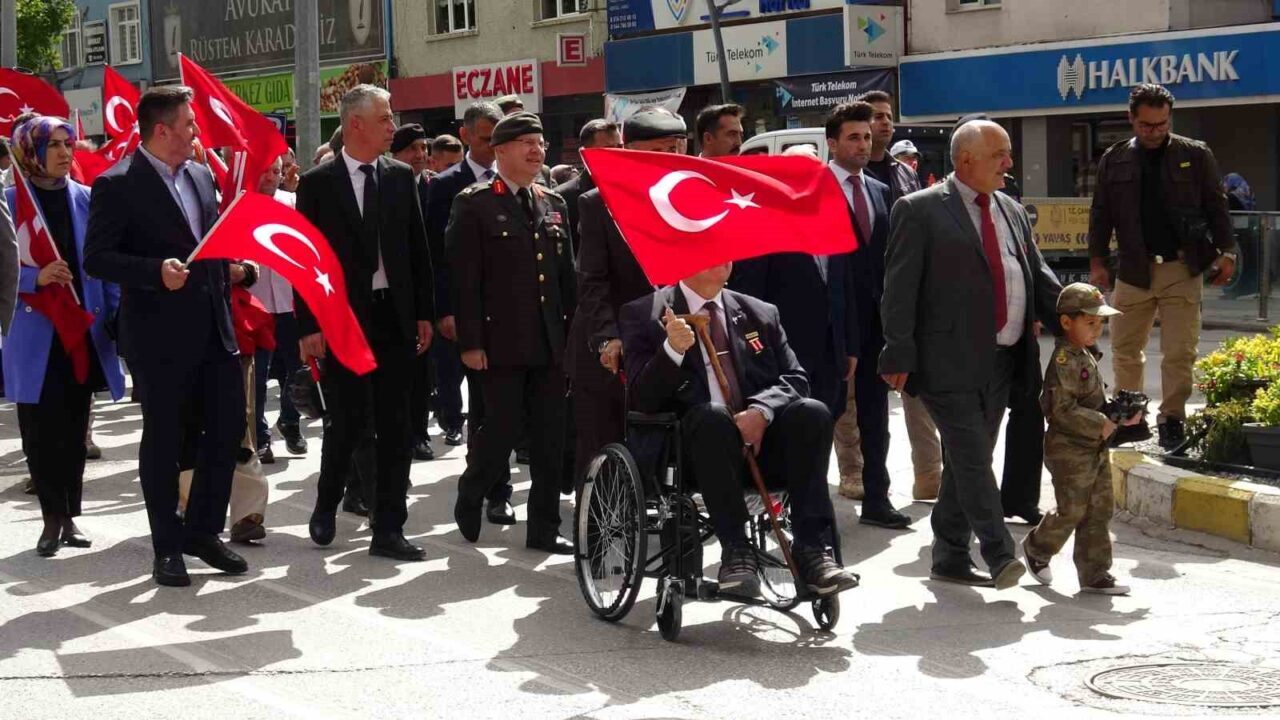 Çankırı’da Gaziler Günü, düzenlenen törenlerle kutlandı. Çankırı’da, 19 Eylül Gaziler