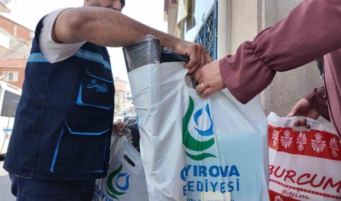 Çayırova Belediyesi, eğitim-öğretim döneminin başlamasıyla birlikte ilçedeki ihtiyaç sahibi öğrencilere