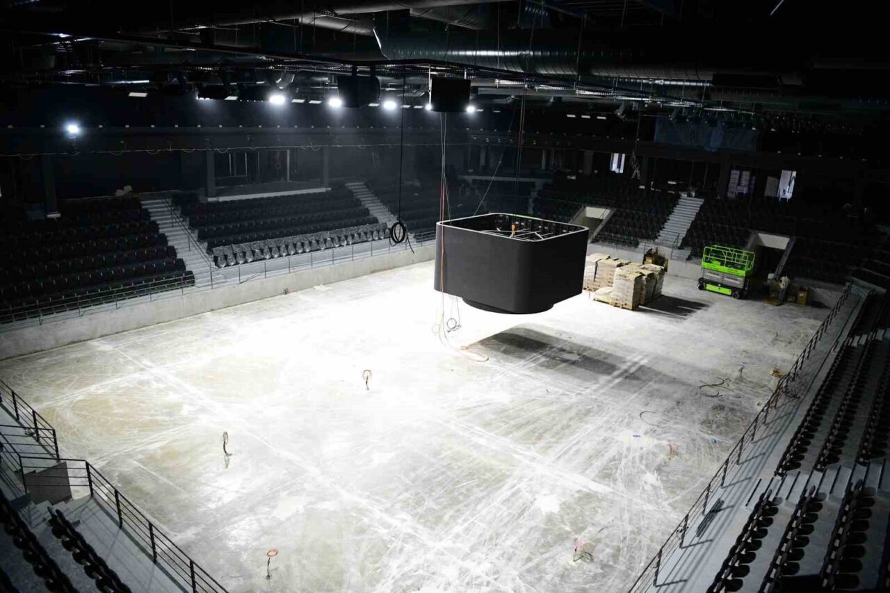 Çayırova’da yapımı devam eden Kapalı Spor Salonu ve Sporcu Fabrikası