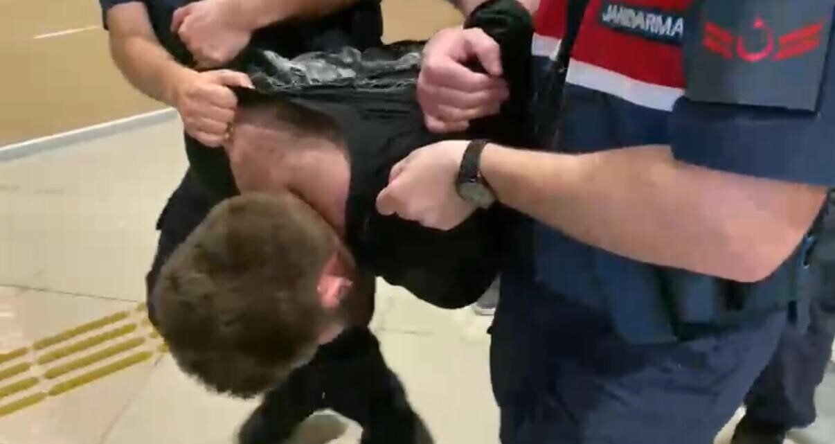 Çekmeköy’de İstanbul Adliyesi’nde görevli Cumhuriyet Savcısı Ercan Kayhan’ı boğazından bıçaklayarak