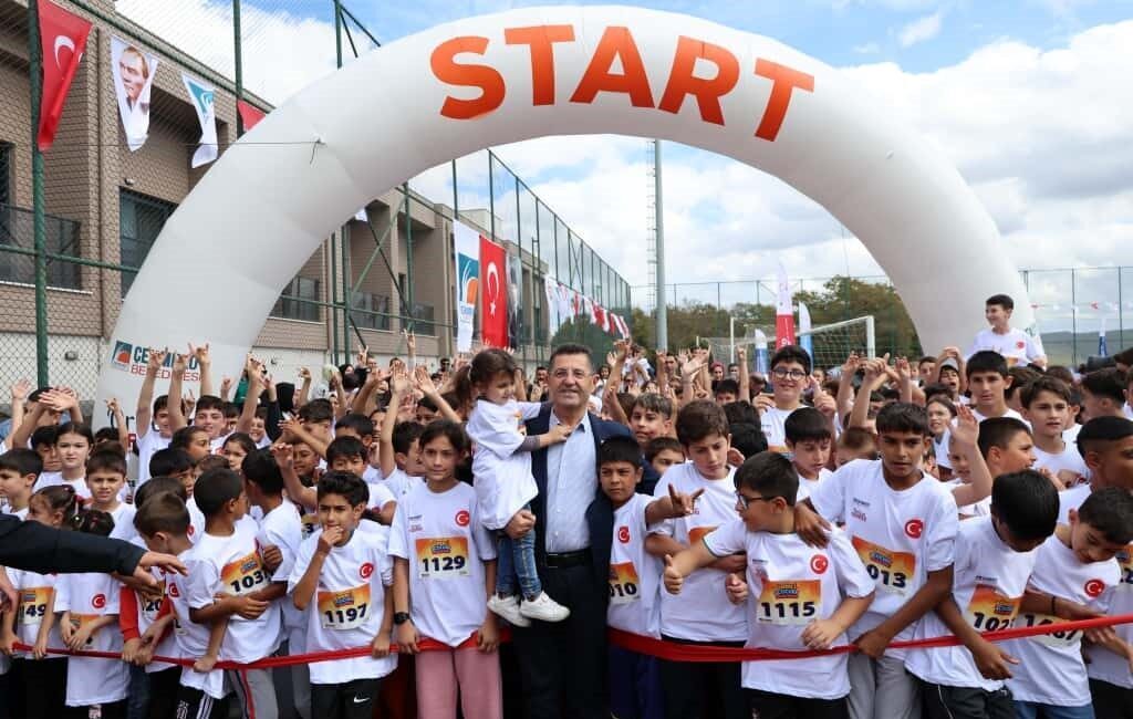 Çekmeköy Belediyesi tarafından düzenlenen Ömerli Çocuk Şenliği, her yaştan çocuk