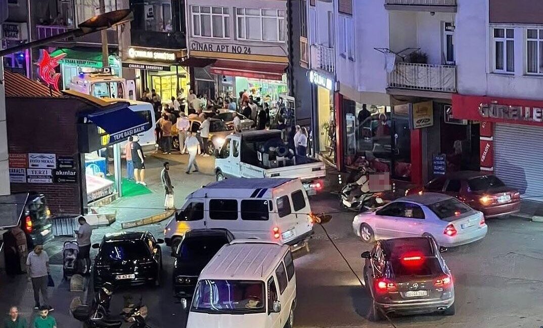 Giresun’da cezaevinden yeni çıkan şahıs, boşanma aşamasındaki eşini bıçakla yaraladı.