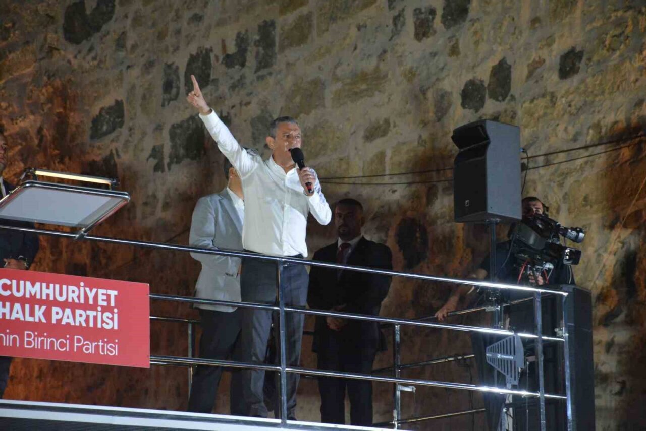 Cumhuriyet Halk Partisi’nin (CHP) “Millet İradesine Sahip Çıkıyor” sloganıyla düzenlediği