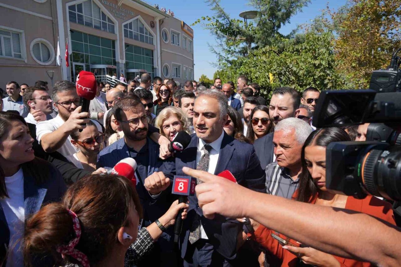 Cumhuriyet Halk Partisi’nin (CHP) 38’inci Olağan Kurultayı ve 21’inci Olağanüstü