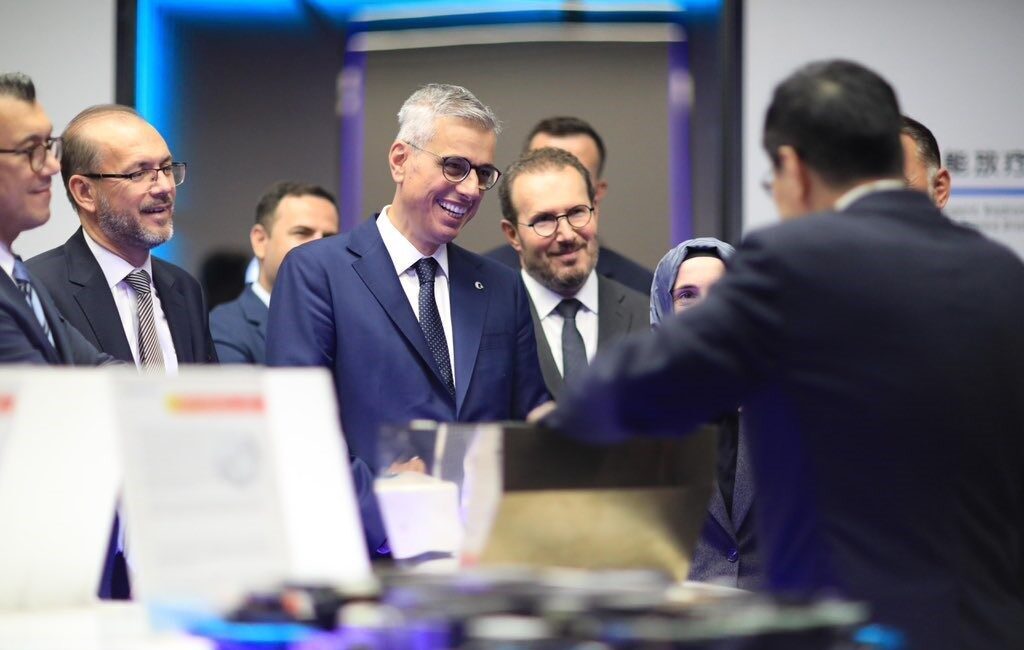 Sağlık Bakanı Kemal Memişoğlu ve beraberindeki heyet, Çin’deki temasları kapsamında