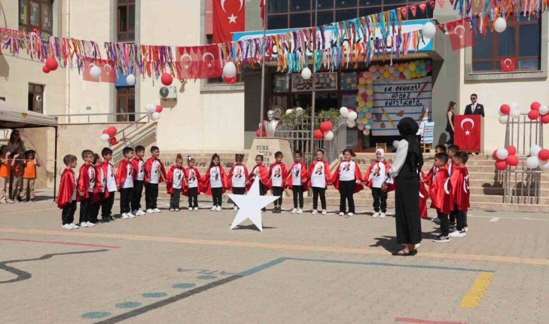 Şırnak’ın Cizre’de İlçe Milli Eğitim Müdürlüğü tarafından düzenlenen İlköğretim Haftası