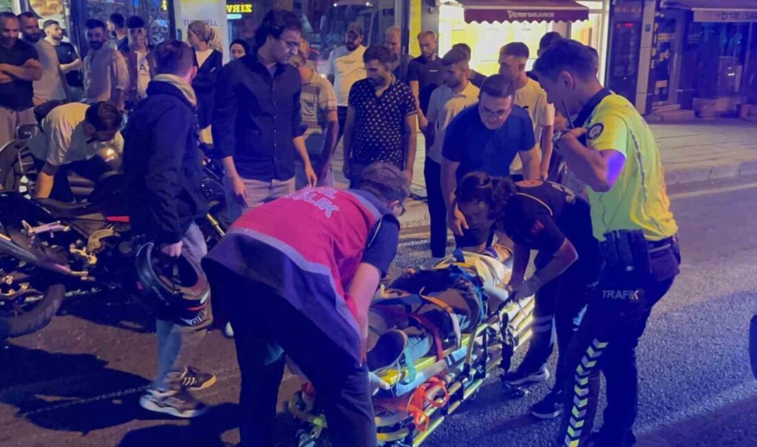 Tekirdağ Çorlu’da panelvan minibüsle çarpışan motosikletteki 2 genç yaralandı. Şinasi