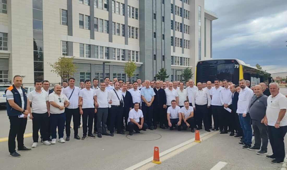 Araç filosunu yenileyen Çorum Belediyesi şoförlerine BMC firmasının uzmanları tarafından