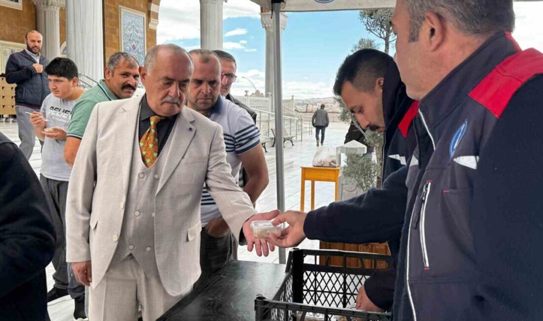 Çorum Belediyesi tarafından, Cuma namazı çıkışında 19 Eylül Gaziler Günü