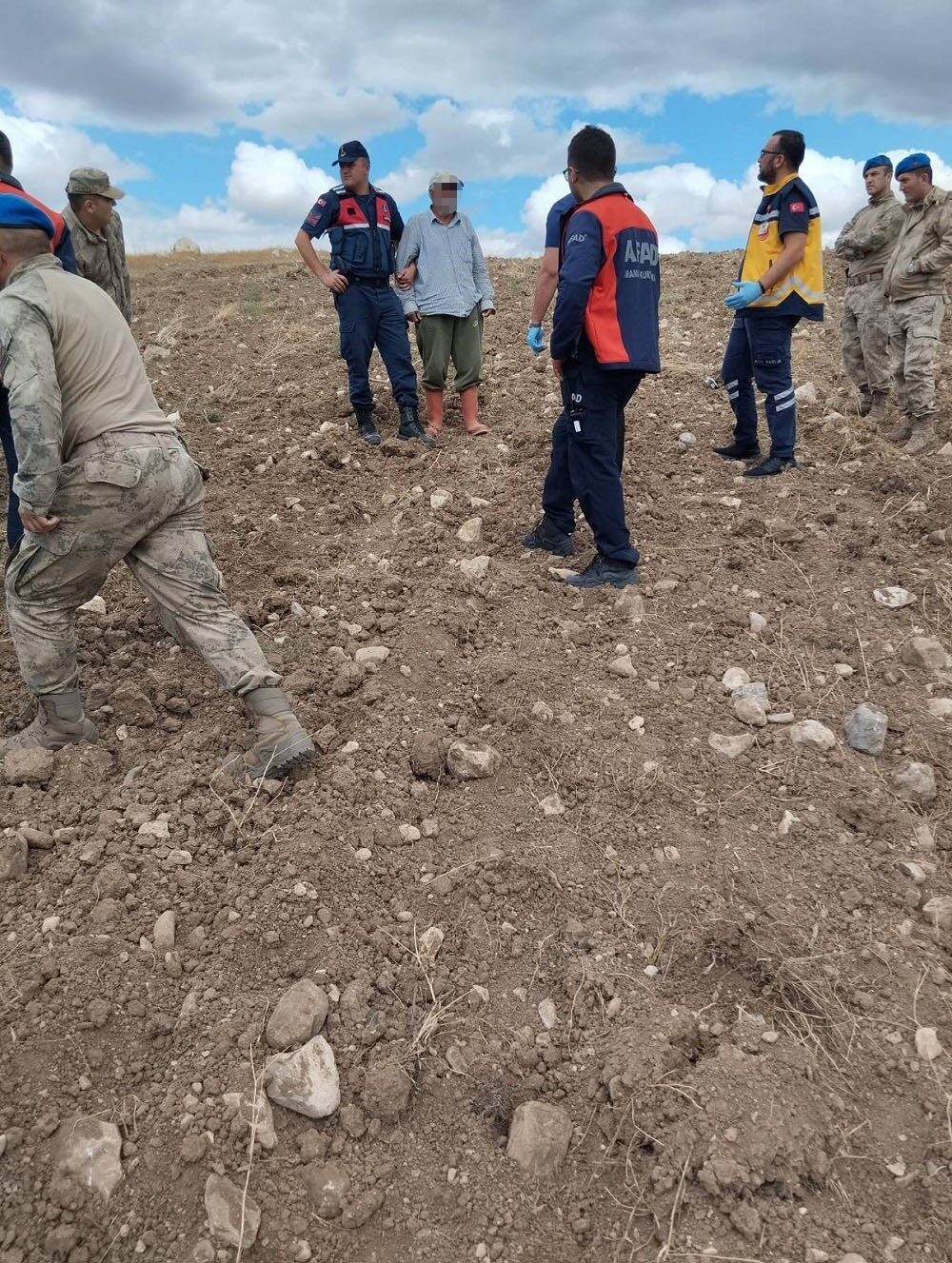 Çorum’da kaybolan alzheimer hastası, jandarma ve AFAD ekipleri tarafından yapılan