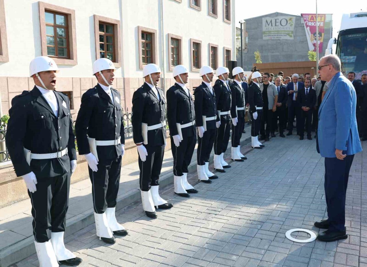 Cumhurbaşkanı Recep Tayyip Erdoğan Malatya Valilik Binasının açılış törenine katıldı.